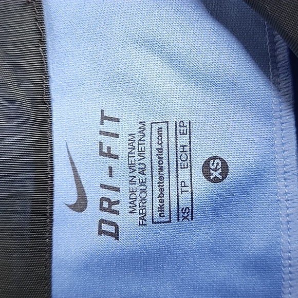 NIKE Athletic DRI-FIT Stretch Drawstring Shorts. Size: XS - Picture 7 of 7